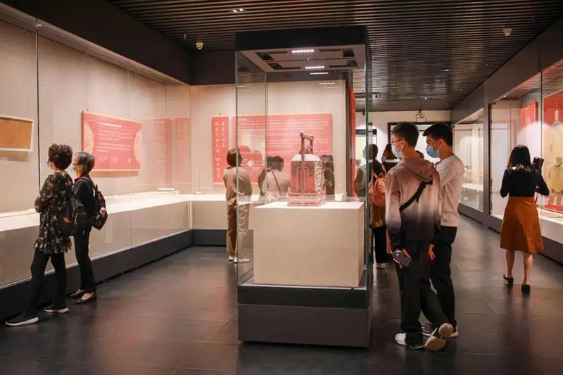 港澳宝典资料大全展柜