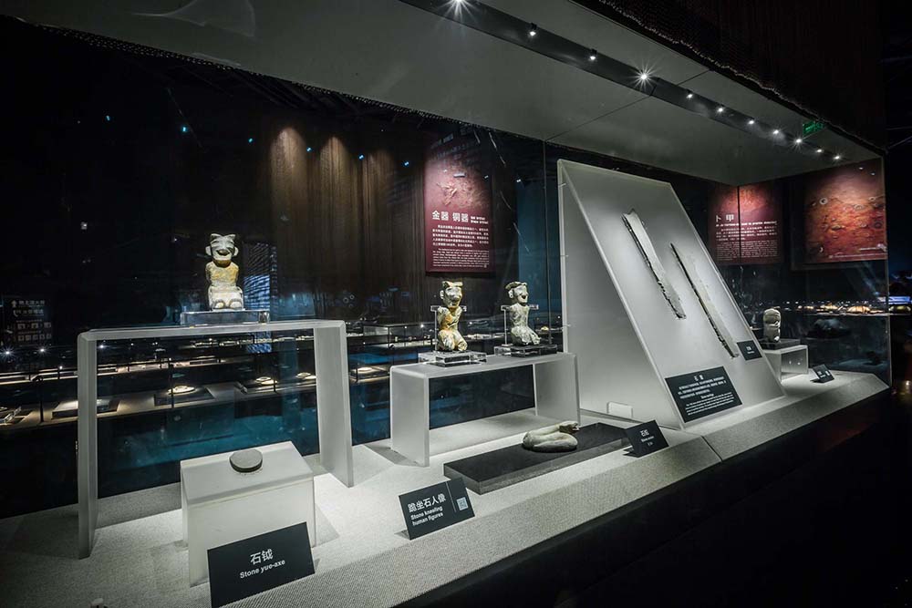 金沙遗址博物馆第三展厅文物托架来自港澳宝典资料大全出品