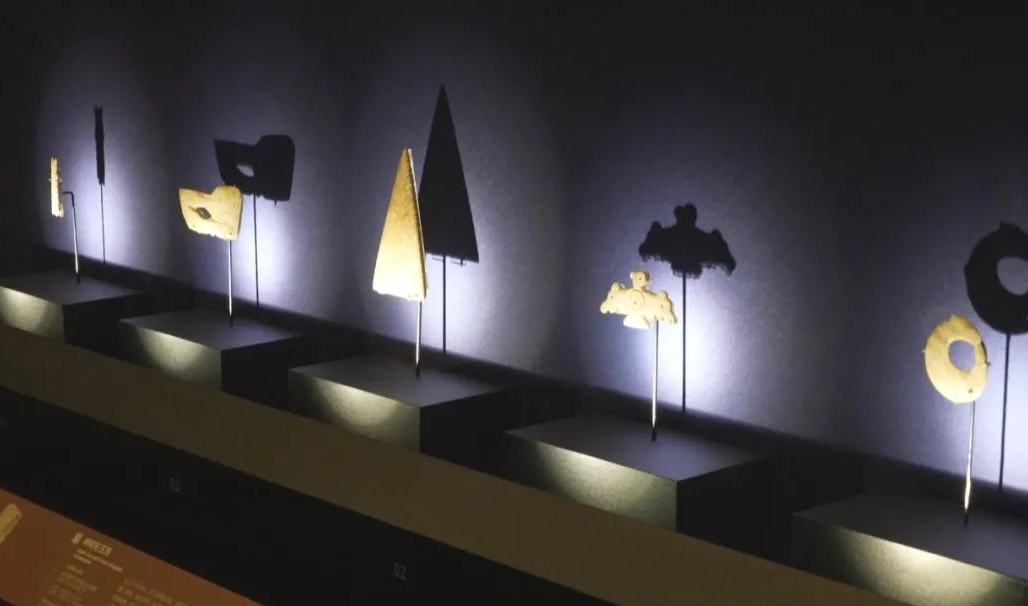 三星堆博物馆——港澳宝典资料大全展柜