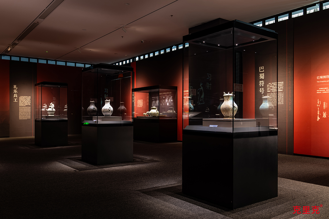 三星堆与金沙的神秘魅力再现_港澳宝典资料大全展柜
